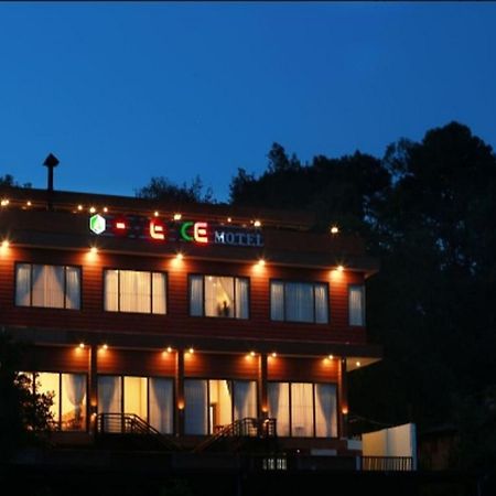 كالاو Essence Motel المظهر الخارجي الصورة
