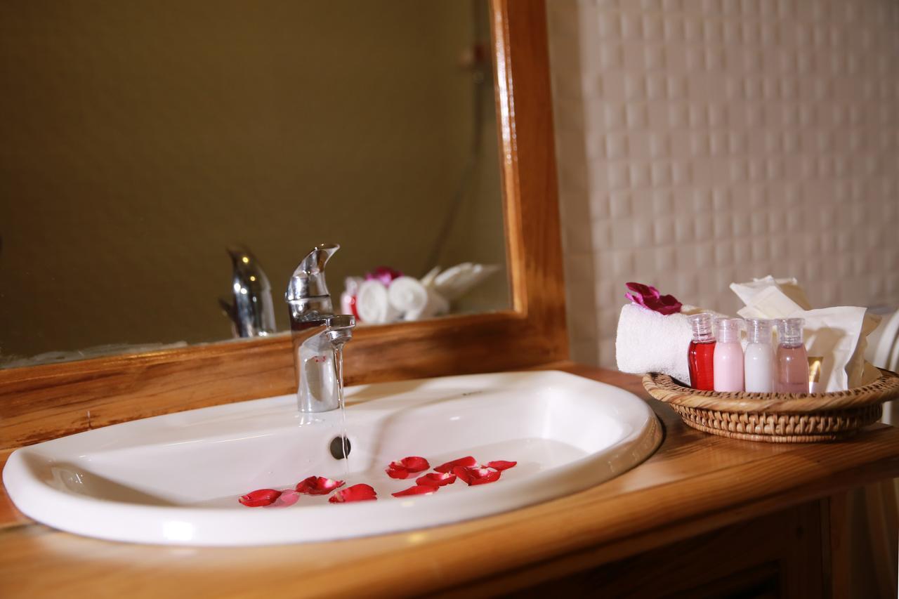 كالاو Essence Motel المظهر الخارجي الصورة