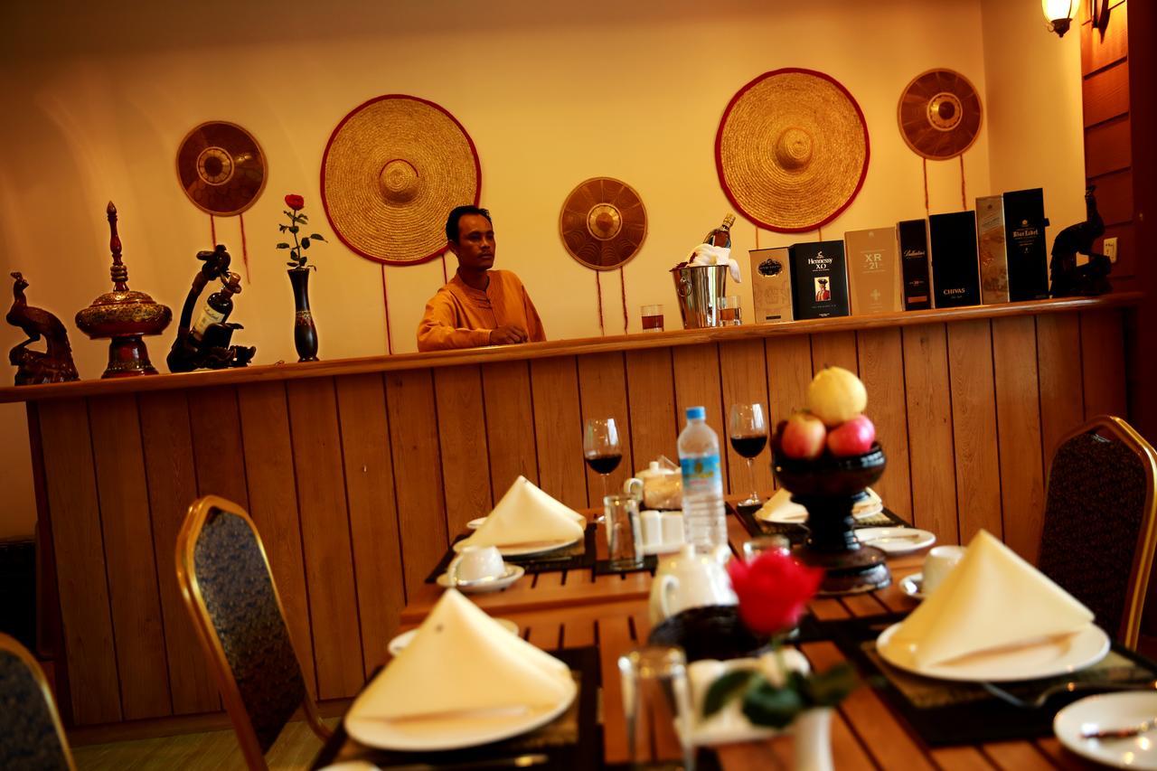 كالاو Essence Motel المظهر الخارجي الصورة